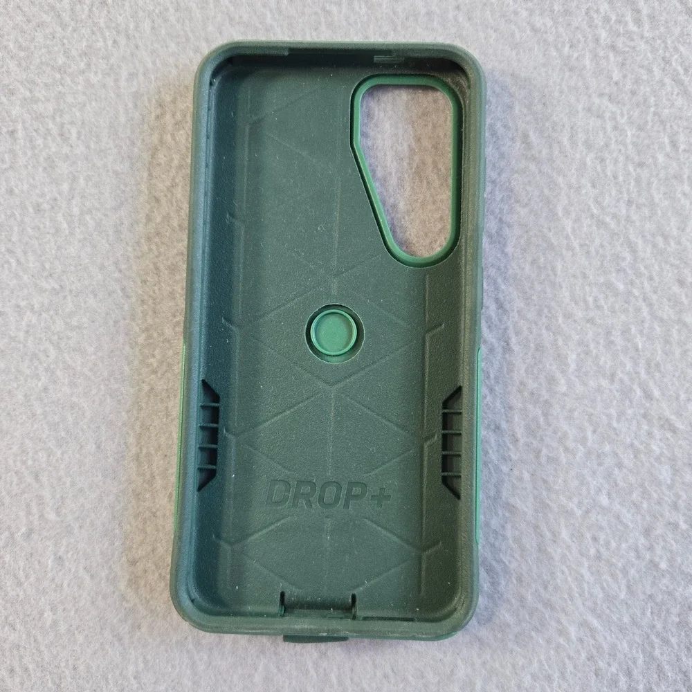 OtterBox Commuter Case Samsung Galaxy S24 Green Rugged Protection